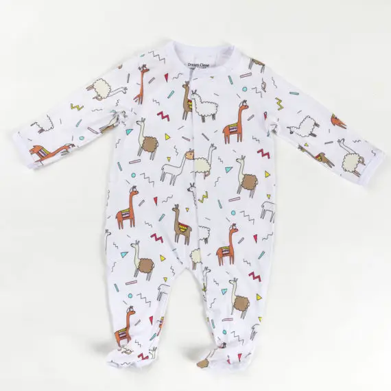 Tissu en fibre de bambou doux et respirant pour vêtements bébé.